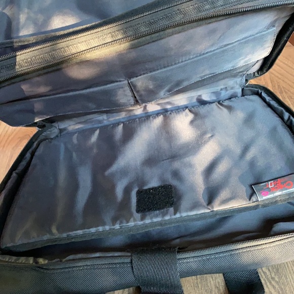 Briefcase. - Picture 7 of 8